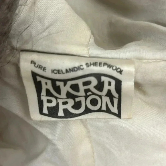 Vintage pure icelandic sheepwool long cardigan sweater - Picture 6 of 11